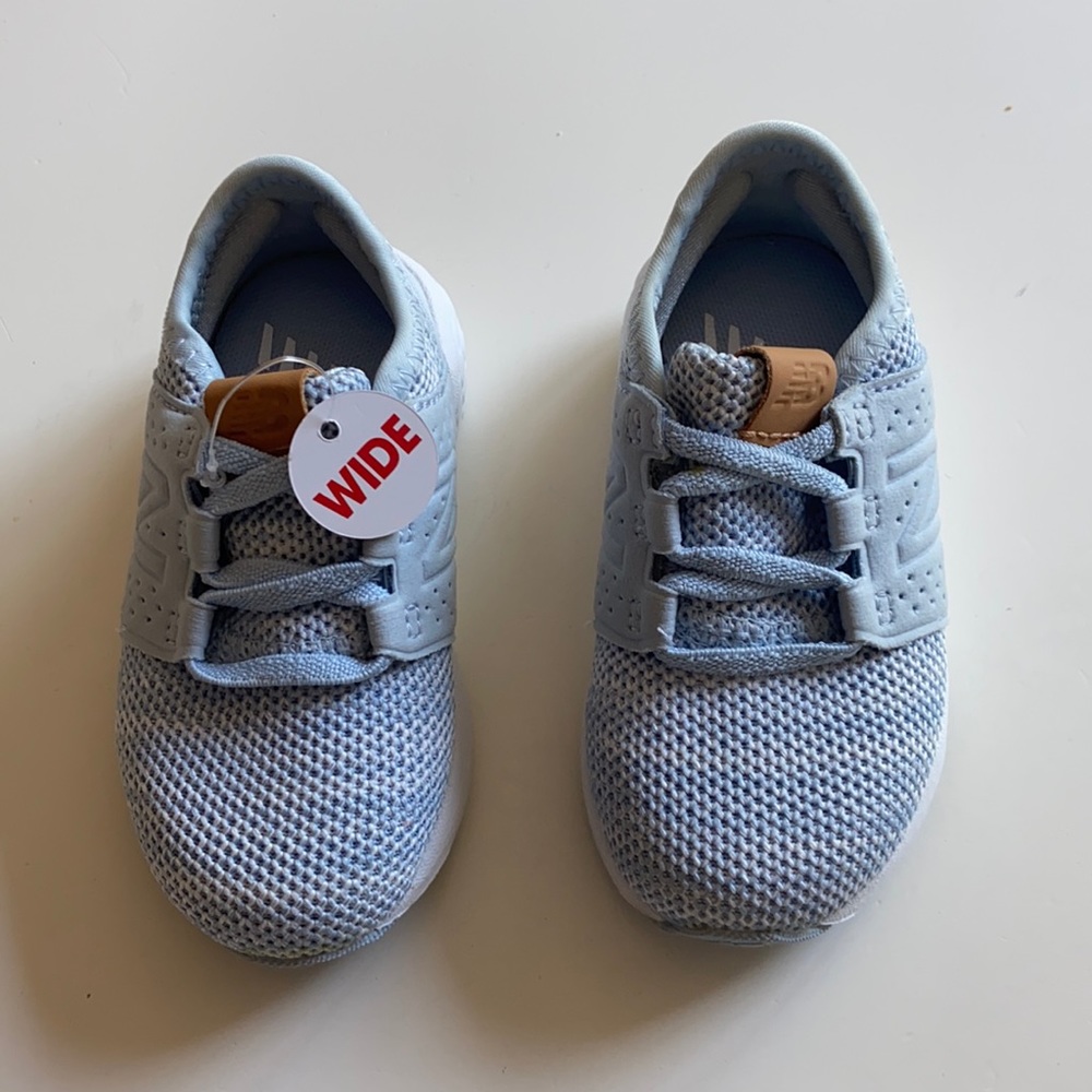 Brand new New Balance wide Sneaker - boy or girl